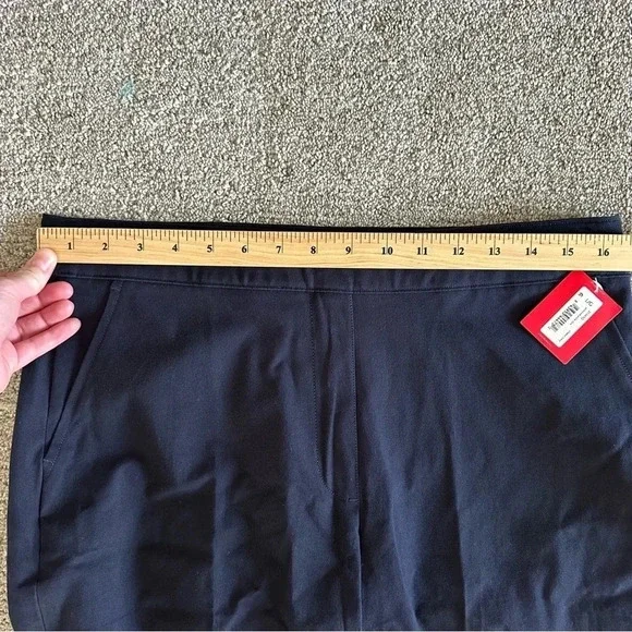 SPANX 20365Q Polished Ankle Slim in Classic Navy Pull-on Shaping Crop Pant Large - Picture 4 of 7